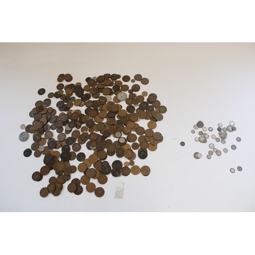 767 - Collection of copper and cupro nickel GB and world coinage with some C18th examples together with a ... 