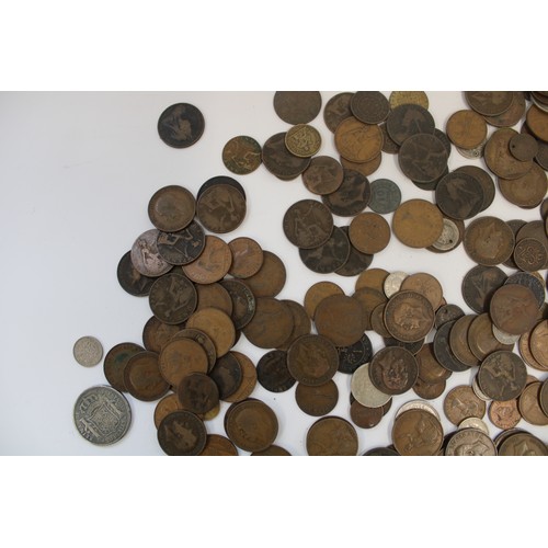 767 - Collection of copper and cupro nickel GB and world coinage with some C18th examples together with a ... 