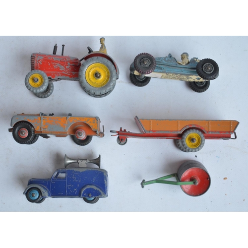 923 - Collection of vintage Dinky Toys diecast model vehicles, most boxed (box condition generally poor, r... 