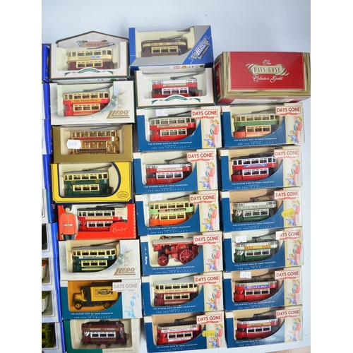 930 - Collection of diecast model vehicles and trams to include Lledo, Lesney and Corgi (including 2x Vang... 