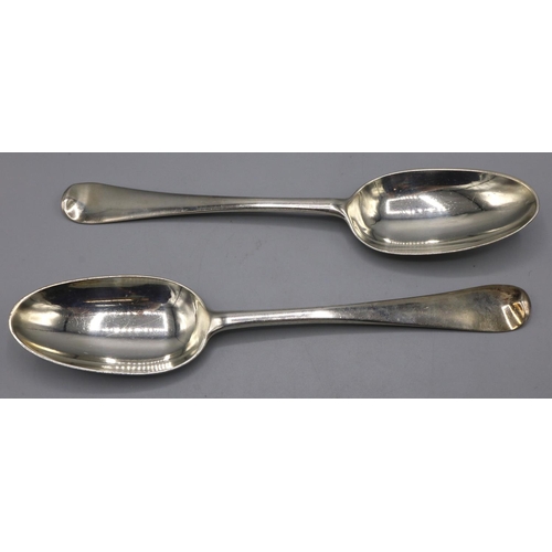 137 - Two Geo. II hallmarked silver table spoons, by William Soame, London, 1739, 4.3ozt (2)