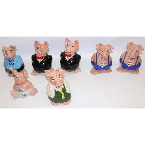 889 - Seven Wade Nat West piggy bank money boxes (7)