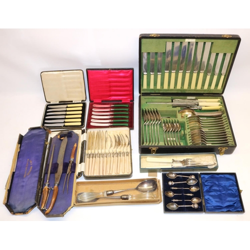 150 - Cased set of six butter knives, hallmarked silver bands and green bakelite handles, Sheffield 1915; ... 