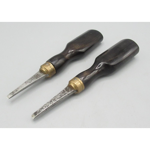 638 - W. Evans, Pall Mall - pair of shotgun turn screws with horn grips, blades stamped L14.5cm