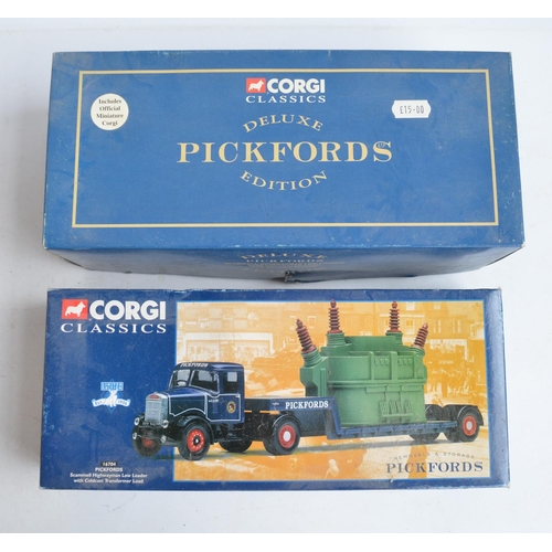 495 - Collection of diecast model cars, trucks, buses and commercial vehicles to include 1/43 scale diecas... 