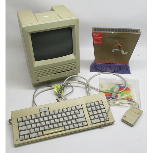 76 - Apple Macintosh SE FDHD computer with keyboard, mouse and Prince of Persia game