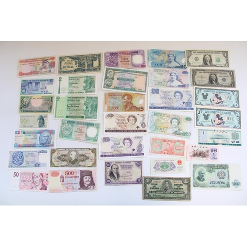 429 - Collection of Commonwealth and world banknotes incl. Hong Kong, China, New Zealand etc. (qty)