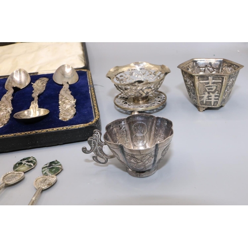 165 - Group of C20th Chinese white metal items: six teaspoons with dragon handles; two teaspoons with jade... 