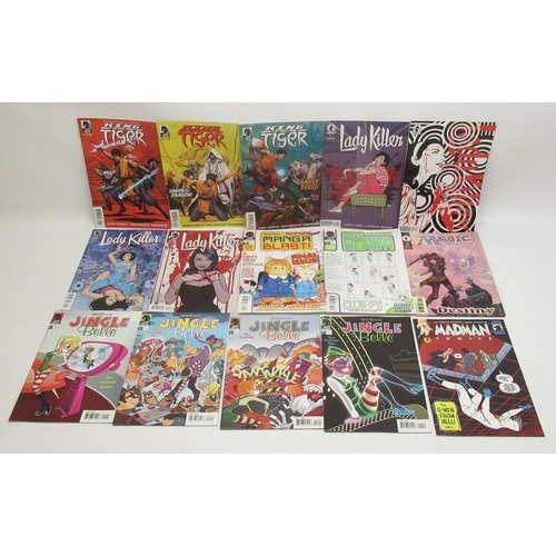 296 - Large collection of Mixed Dark Horse Comics inc. a Signed Dark Horse Comics#1, Dark Horse Presents, ... 