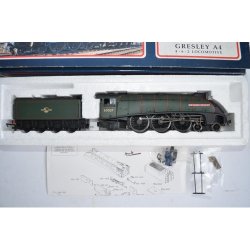 540 - Three OO gauge Class A4 electric train models to include Hornby Toplink R303 Mallard in LNER blue li... 