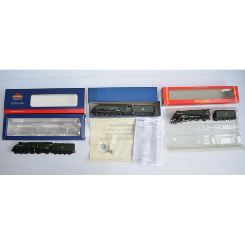 541 - Three OO gauge BR green livery Class A4 electric train models to include Bachmann 31-964 60004 Willi... 