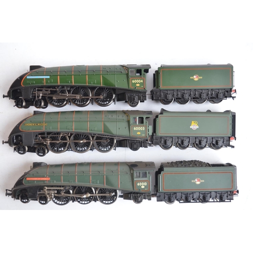 541 - Three OO gauge BR green livery Class A4 electric train models to include Bachmann 31-964 60004 Willi... 