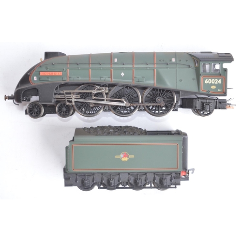 545 - Hornby OO gauge Super Detail R2203 Class A4 60024 Kingfisher electric train model in near mint condi... 