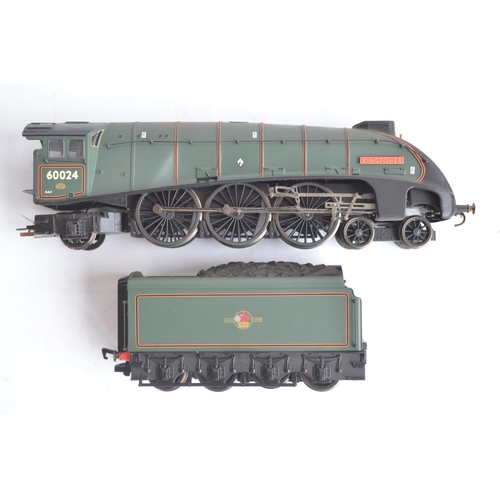 545 - Hornby OO gauge Super Detail R2203 Class A4 60024 Kingfisher electric train model in near mint condi... 