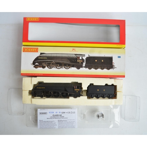 546 - Hornby OO gauge DCC Ready R2338 NE Class A4 4901 Sir Charles Newton electric train model in near min... 