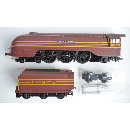 547 - Hornby OO gauge National Railway Museum Collection special edition DCC Ready R2689 Coronation Class ... 