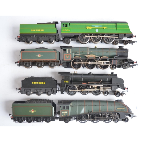 552 - Four Hornby OO gauge electric train models to include a Battle Of Britain Class Fighter Pilot (model... 