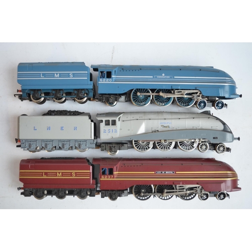 555 - Three Hornby OO gauge electric train models to include 2x LMS Coronation Class locos, 6220 Coronatio... 