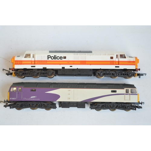 558 - Two boxed OO gauge diesel locomotives from Lima to include a Class 37 in Police livery and a Class 4... 