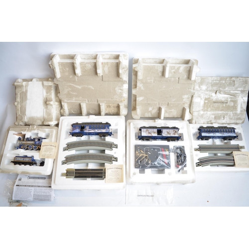 559 - Bachmann On30 Hawthorne Village 4 pack set to include Moonlight Express loco and tender and 3 coach ... 