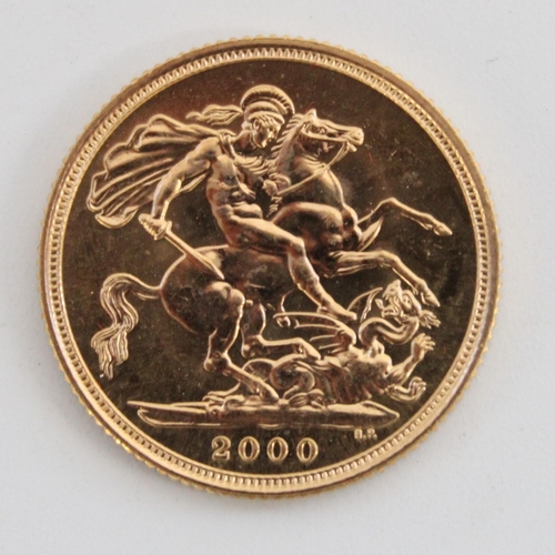 350 - ERII 2000 gold sovereign