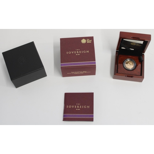 363 - Royal Mint ERII 2015 gold sovereign Fifth portrait - First Edition encapsulated with original box an... 