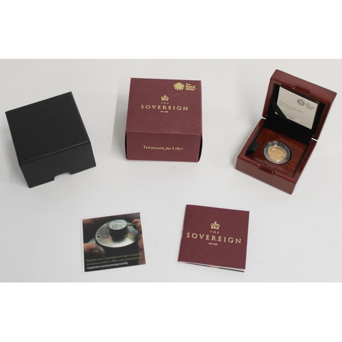 364 - Royal Mint ERII 2018 gold sovereign with original box and cert.