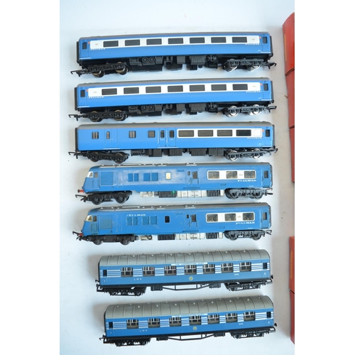 568 - Collection of OO gauge Hornby railway carriages to include 6 boxed LNER teak carriages and 6 boxed L... 