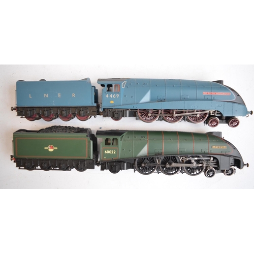 560 - Collection of previously run OO gauge electric steam train models to include Bachmann 31-952 Class A... 