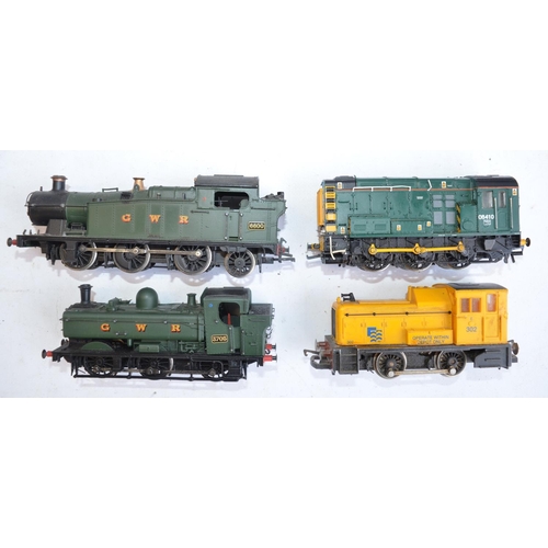 561 - Collection of OO gauge tank engines and diesel shunters to include Bachmann 32-200K Stephenson Clark... 