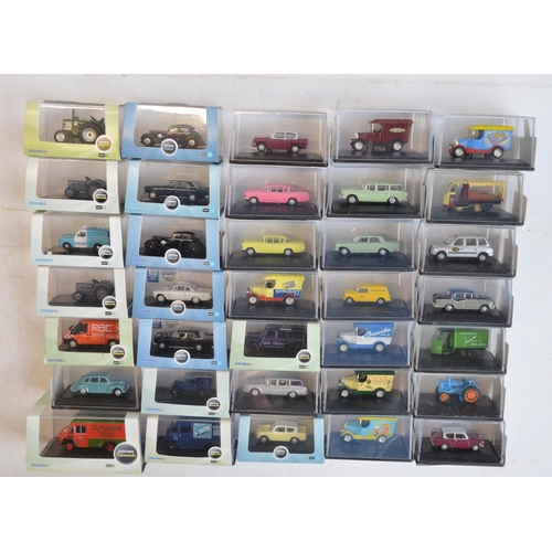 578 - 35 cased OO gauge (1/76 scale) vehicle models by Oxford Diecast. All models appear in mint condition... 