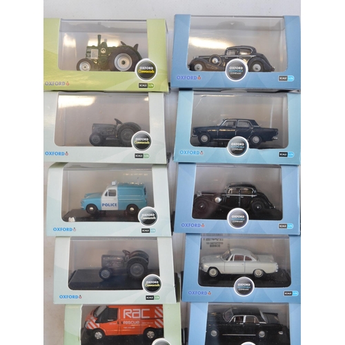 578 - 35 cased OO gauge (1/76 scale) vehicle models by Oxford Diecast. All models appear in mint condition... 