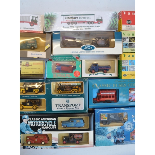 580 - Collection of boxed and unboxed model vehicles, various scales and manufacturers to include Lledo, O... 