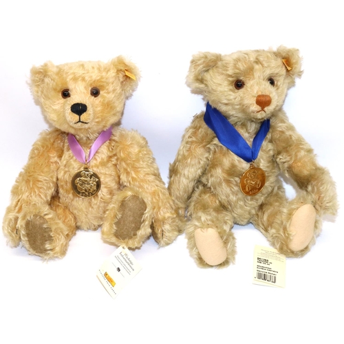 135 - Two Steiff commemorative year bears in blonde mohair: one with 2003 medallion on lilac ribbon 660931... 