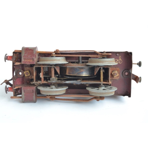 582 - Vintage Hornby Meccano tin plate clockwork train with 3 keys. Mechanism is corroded and in need of c... 