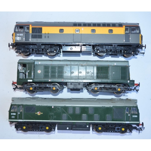 566 - Three OO gauge electric diesel locomotive models to include a Heljan Class 33/1 (model in excellent ... 