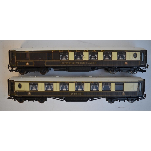 574 - Collection of previously used OO gauge passenger wagons to include 2x boxed Hornby Super Detail Pull... 