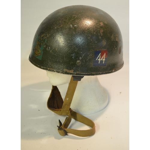 250 - Vintage British Army paratroopers steel helmet with chin strap