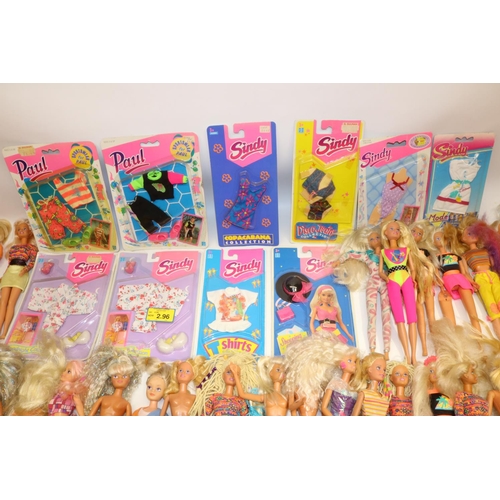 95 - Collection of approx. 25 1980s/1990s Sindy dolls, and nine carded outfits of the same era