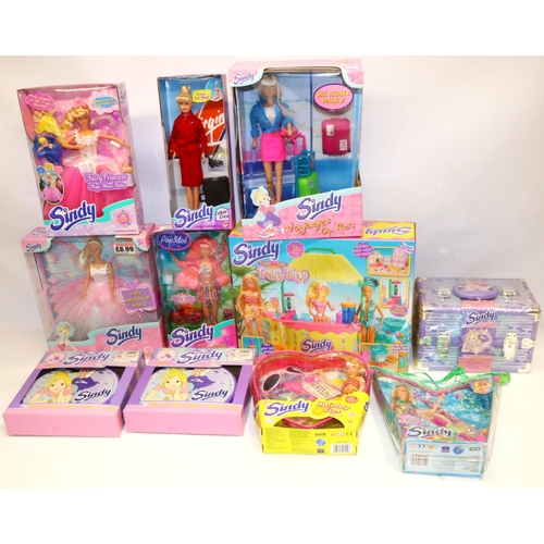 96 - Collection of boxed 2000s Sindy dolls incl. 'Mermaid Hair Flair', 'Holiday Fun', 'Pop Idol', etc., S... 