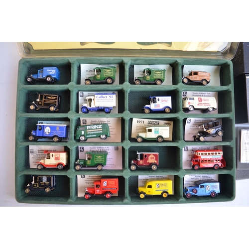 575 - Collection of 22 boxed OO gauge railway goods wagons to include Hornby and Bachmann (including 2 pie... 