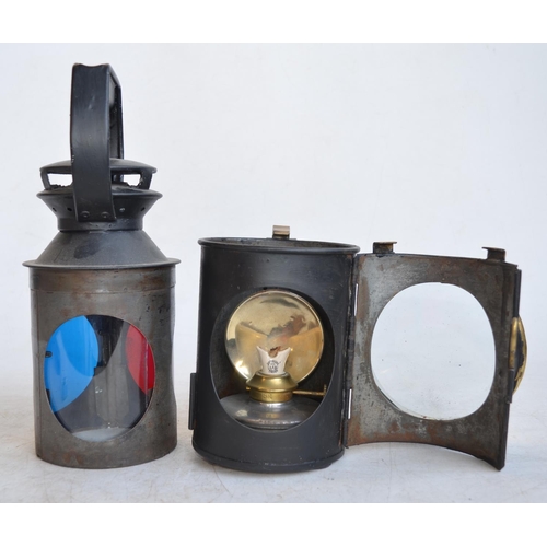 640 - British Rail (stamped) oil fed signal lamp with BR stamped Sherwoods wick housing. Overall height ap... 