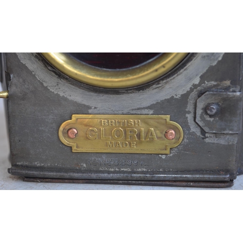 641 - British Gloria Made paraffin fuelled British Rail wagon marker rear warning light, fixed carry handl... 