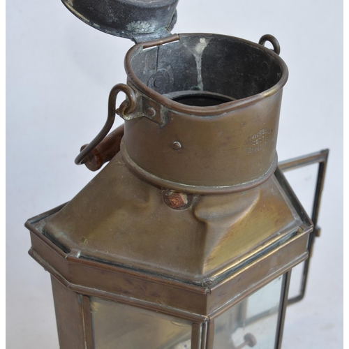 642 - Vintage Bullpit & Sons of Birmingham (dated 1911) ships paraffin fed lamp with folding carry handle,... 