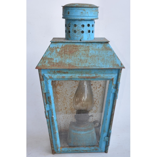 650 - Vintage outdoor paraffin fuelled railway number takers lamp. H63cm