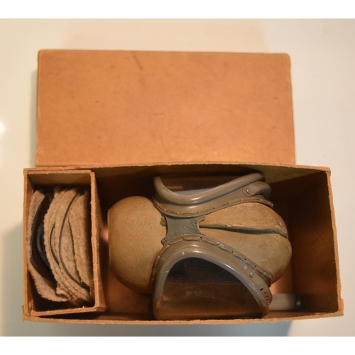 254B - A pair of boxed German World War 2 era flying goggles by O.W.Wagener & Co with spare clear and tinte... 