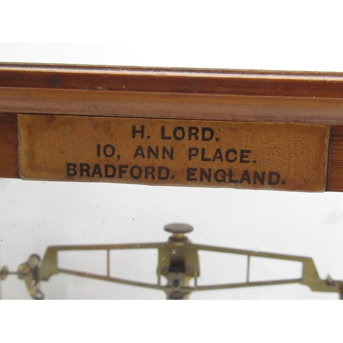 254 - H. Lord, 10 Ann Place, Bradford - C20th brass mahogany cased chemical balance with single frieze dra... 