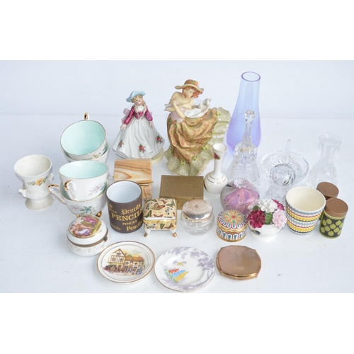 933 - Mixed collection of glass and ceramic tableware to include Denby, Aynsley, Royal Doulton, Queen Anne... 