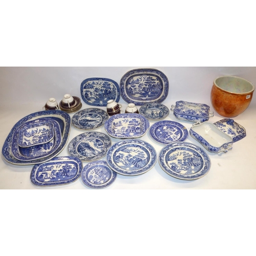 401 - Two boxes of blue and white ceramics, predominantly willow pattern; six Royal Doulton Imperial Blue ... 