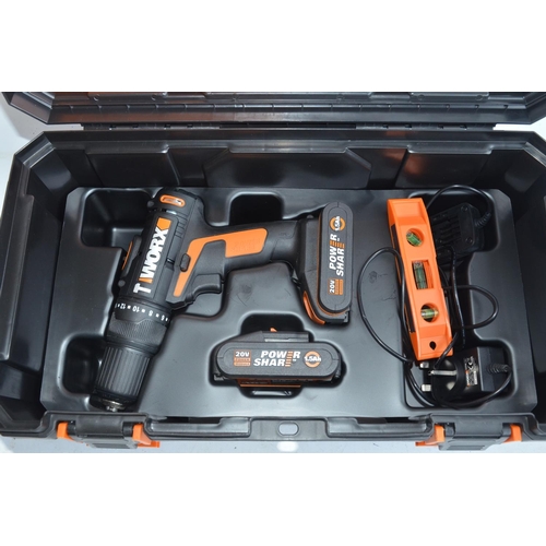 1309 - Worx cased electric hand drill set incl. hard plastic tool box with 20V Worx WX386.5 hand drill with... 